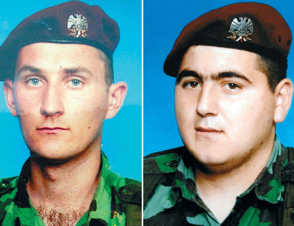 ТРИНАЕСТ ГОДИНА је прошло од када су УБИЈЕНИ ГАРДИСТИ на Топчидеру, а злочин није ни близу решења; Породице тврде: 